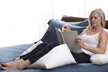 best ergonomic bed reading pillows