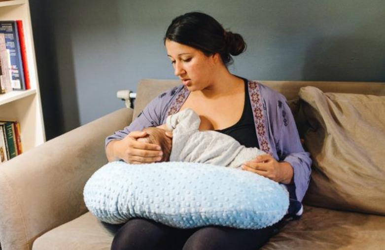 tips to use a feeding pillow
